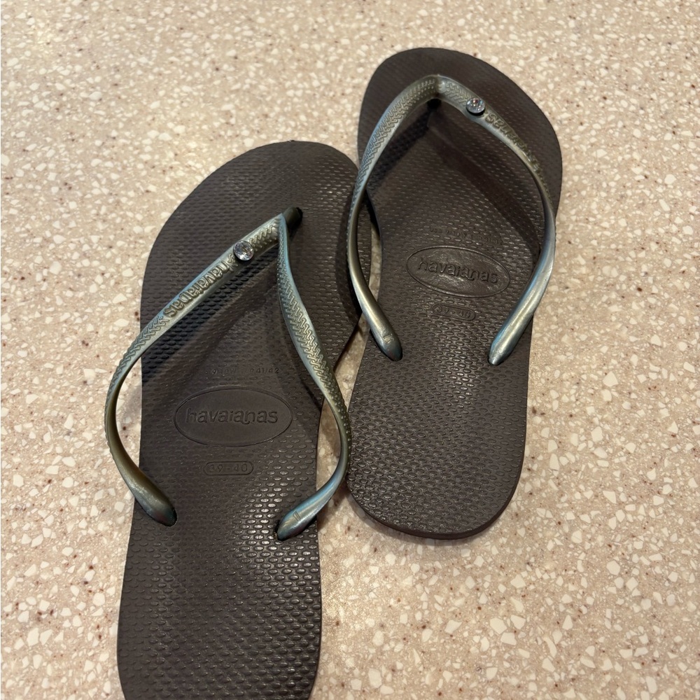 Havaianas Dark Sandals with Shiny Straps